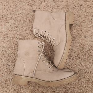 Dv By Dolce Vita Opalus Women's Combat & Lace-Up Boots size 8